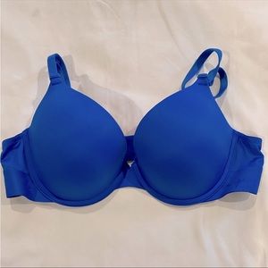 VS* “Wear Everywhere Push-Up”